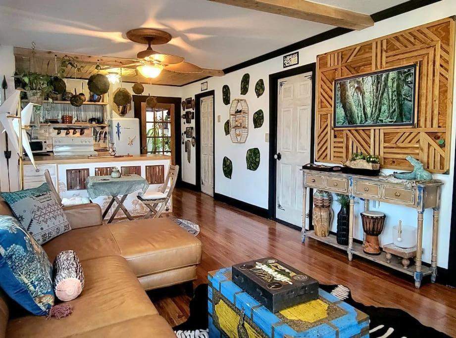 Cozy Af Jungle-House Hideaway Villa Tampa Exterior photo