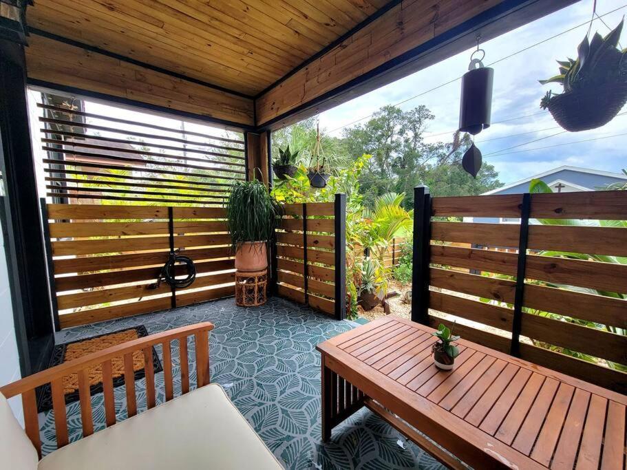 Cozy Af Jungle-House Hideaway Villa Tampa Exterior photo